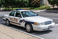 US_Capitol_Police_Cruiser_Ford_Crown_Vic_fr.jpg
